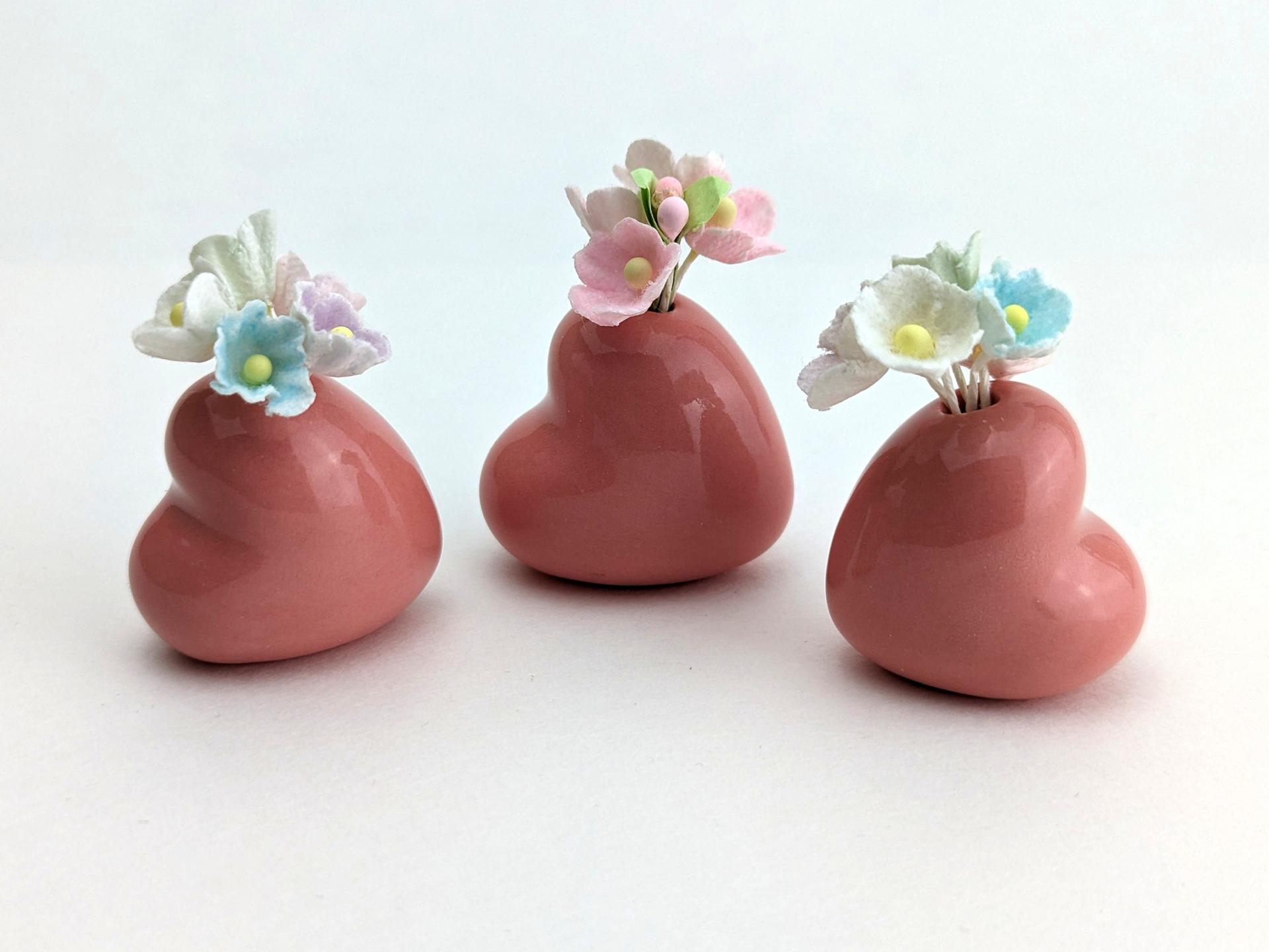 Adorable handmade ceramic heart vase. Best friend gift. BFF gift. Tiny pottery. Small-batch ceramics. Hand-painted pottery. Kawaii ceramics.