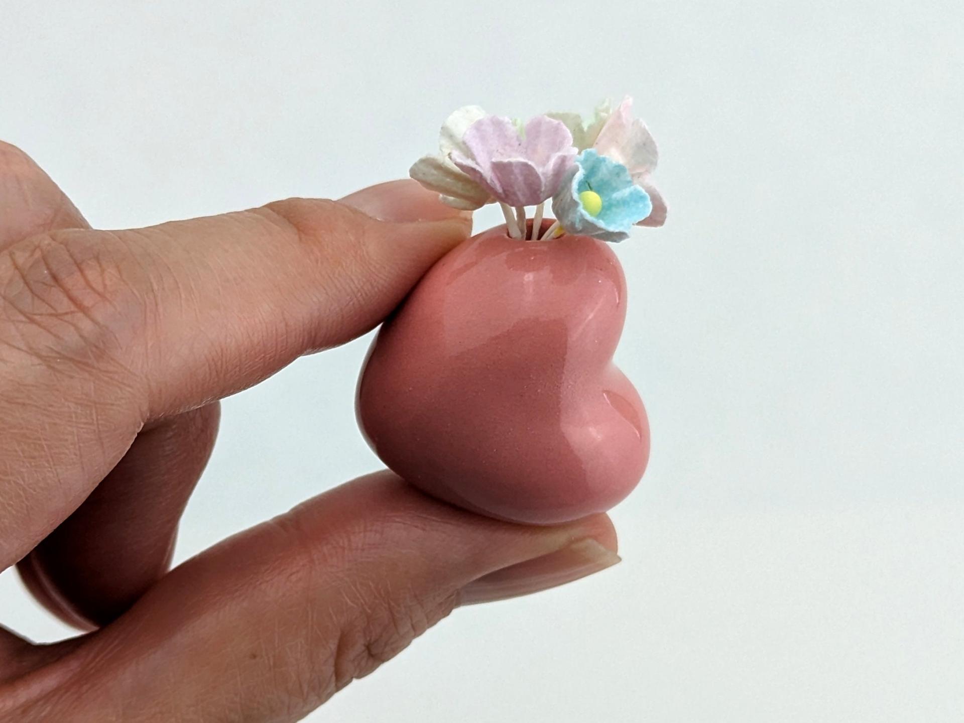 Adorable handmade ceramic heart vase. Best friend gift. BFF gift. Tiny pottery. Small-batch ceramics. Hand-painted pottery. Kawaii ceramics.