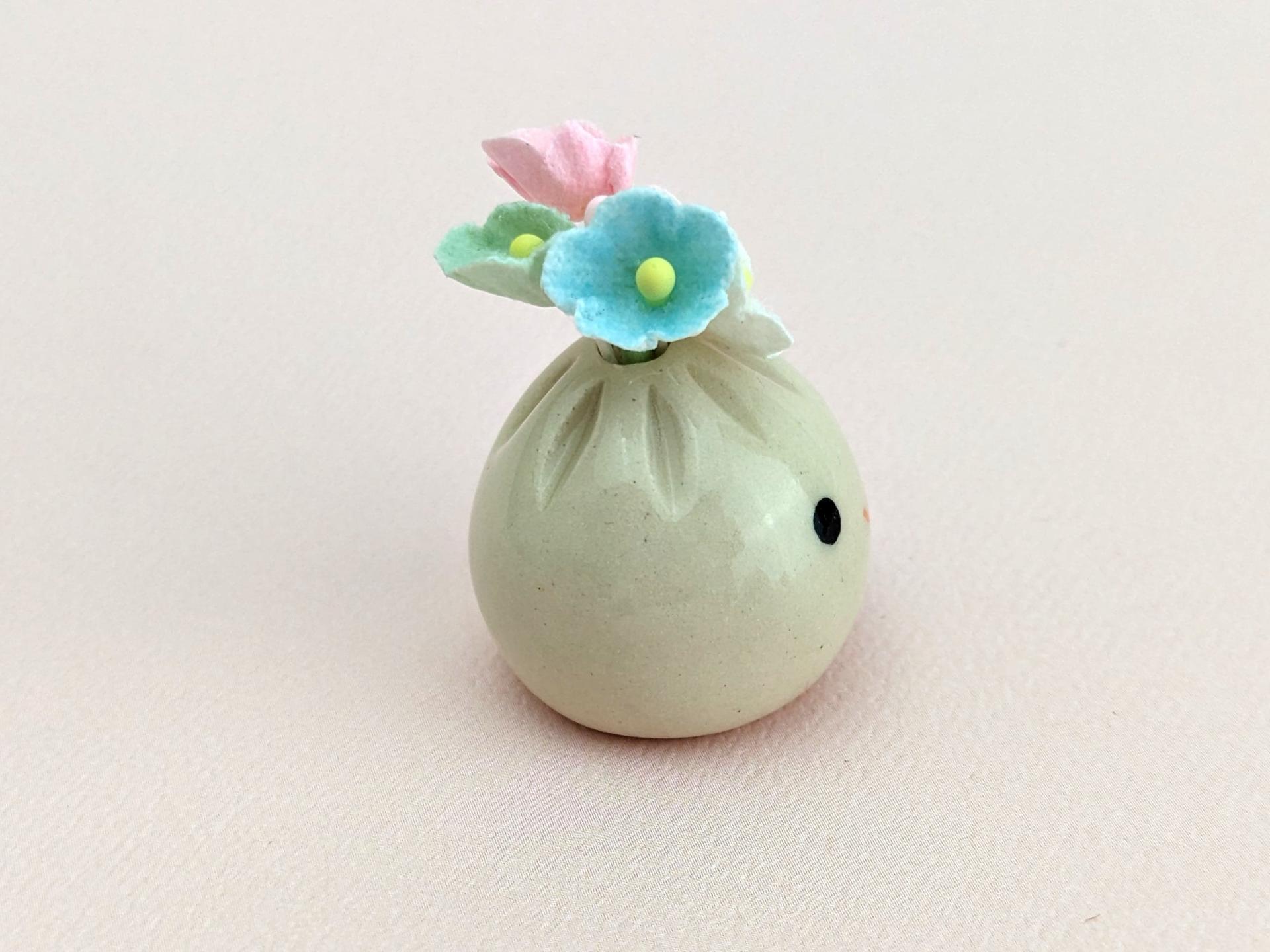 Cute handmade ceramic dumpling vase. Happy soup dumpling vase. Adorable gyoza. Xiao long bao. Small-batch ceramics. Hand-painted pottery.