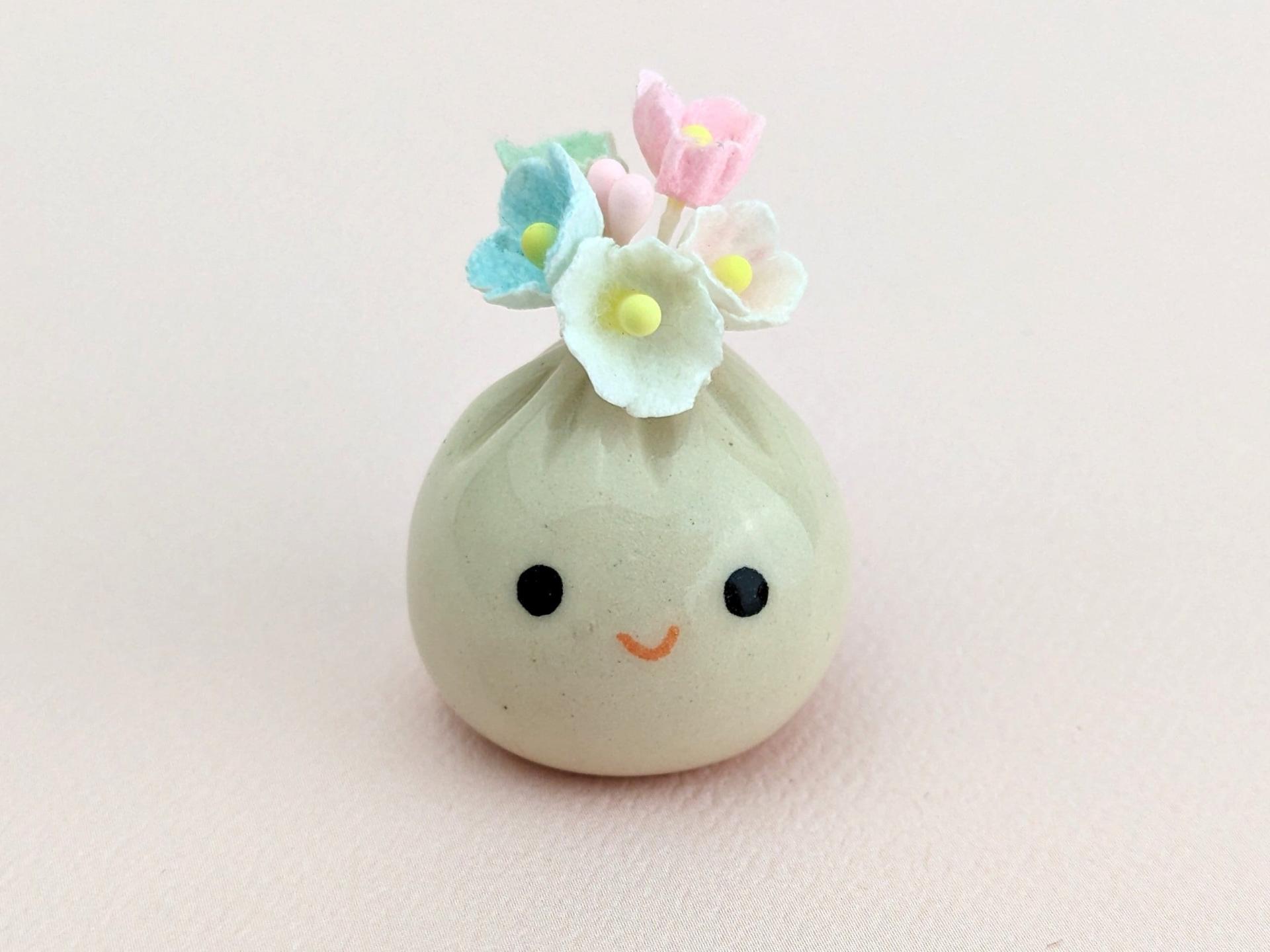 Cute handmade ceramic dumpling vase. Happy soup dumpling vase. Adorable gyoza. Xiao long bao. Small-batch ceramics. Hand-painted pottery.