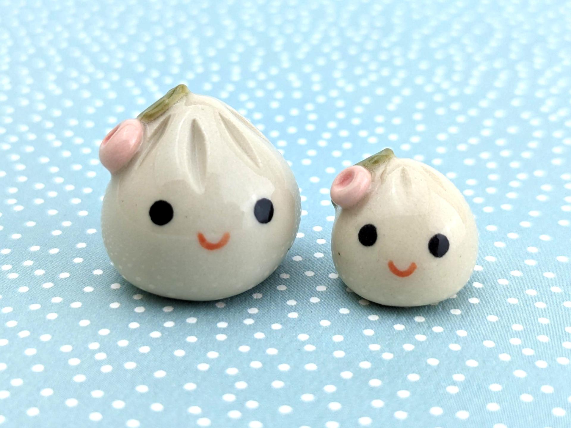 Cute handmade ceramic dumplings, set of 2. Happy soup dumplings. Foodie gift. Xiao long bao. Small-batch ceramics. Hand-painted pottery.