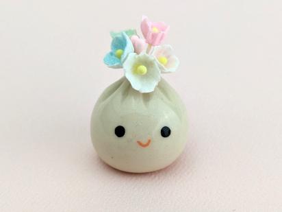 Cute handmade ceramic dumpling vase. Happy soup dumpling vase. Adorable gyoza. Xiao long bao. Small-batch ceramics. Hand-painted pottery.